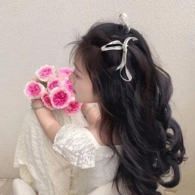 蒂拉和兰妮劫火车